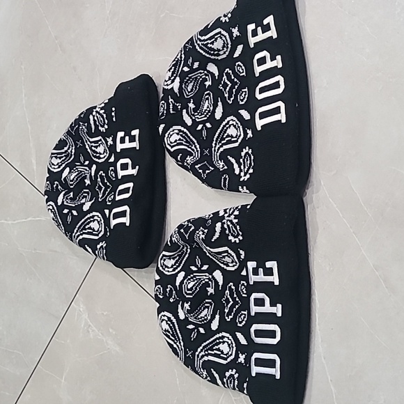 Bundle Dope Black Paisley Beanie Hat - Picture 2 of 6